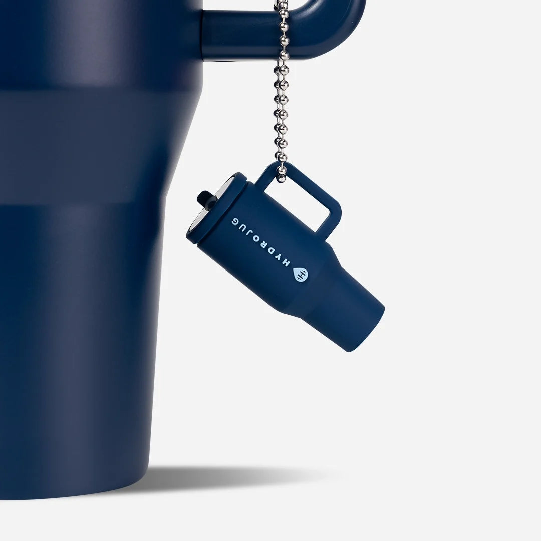 traveler-keychain-t1 Web-TravelerKeychainPhotos-Navy2.webp